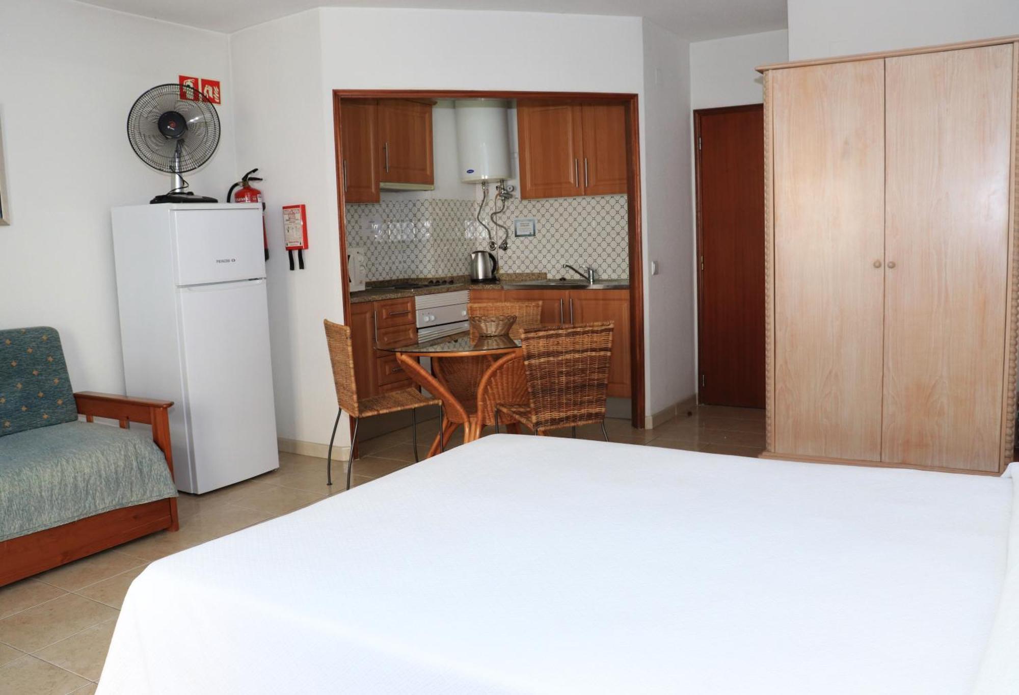 Paula Bela By Garvetur Apartment Quarteira Exterior foto